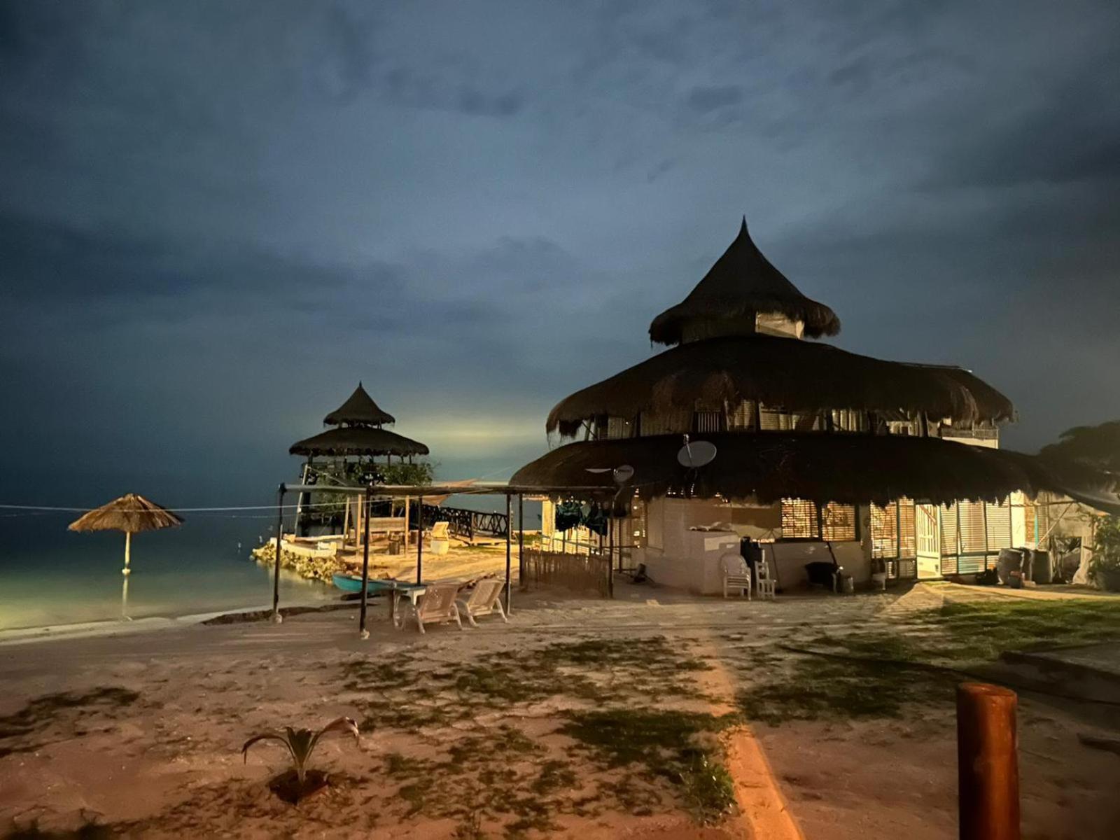 El Embrujo Tintipan Hotel Tintipan Island Exterior photo