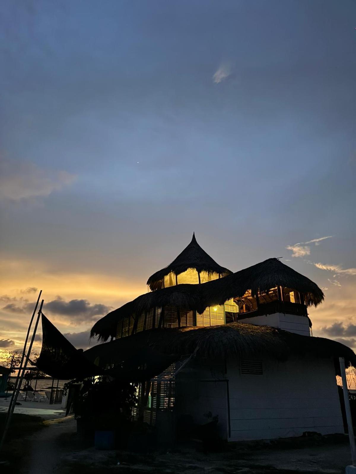El Embrujo Tintipan Hotel Tintipan Island Exterior photo